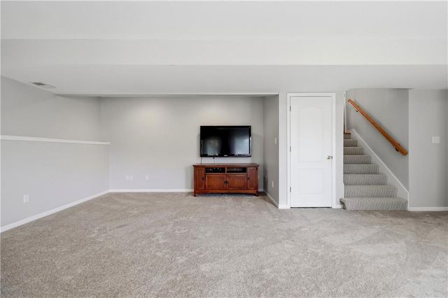 21117 E 50th Terrace Drive S, Blue Springs, MO 64015