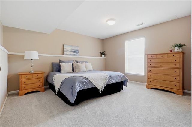 21117 E 50th Terrace Drive S, Blue Springs, MO 64015