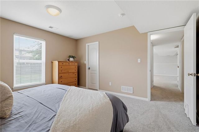 21117 E 50th Terrace Drive S, Blue Springs, MO 64015