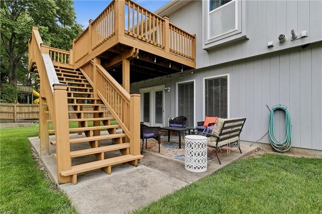 21117 E 50th Terrace Drive S, Blue Springs, MO 64015
