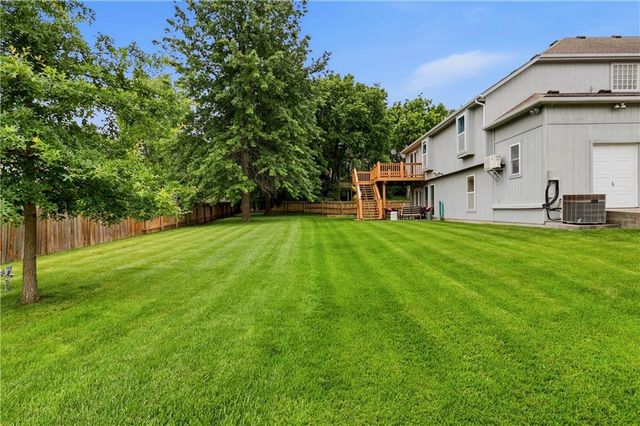 21117 E 50th Terrace Drive S, Blue Springs, MO 64015