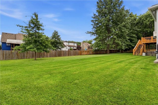21117 E 50th Terrace Drive S, Blue Springs, MO 64015