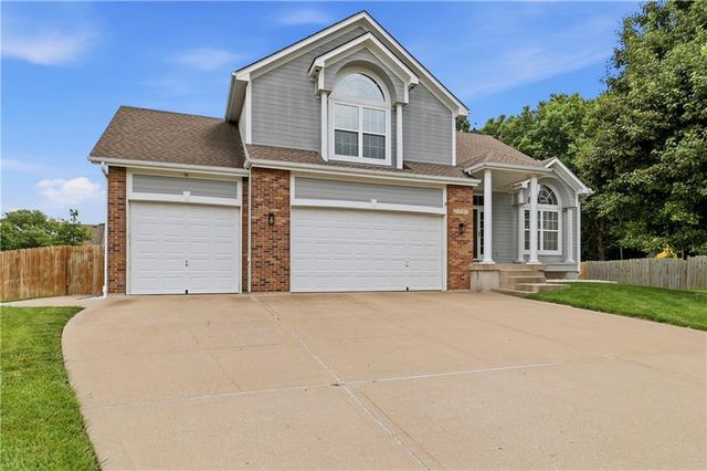 21117 E 50th Terrace Drive S, Blue Springs, MO 64015
