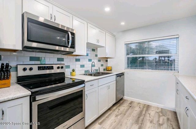 7605 Ridgewood Avenue 14, Cape Canaveral, FL 32920