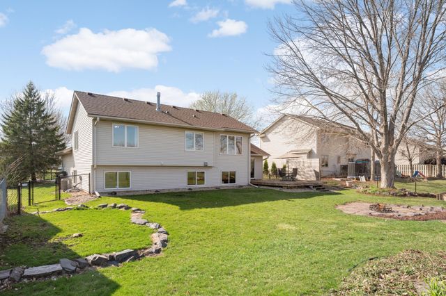 15556 Danbury Avenue W, Rosemount, MN 55068