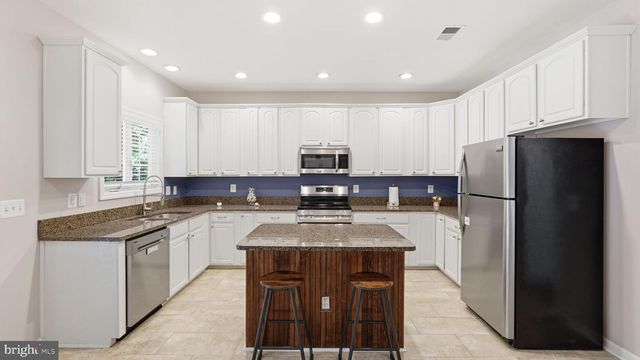 2311 HARPOON DR, Stafford, VA 22554