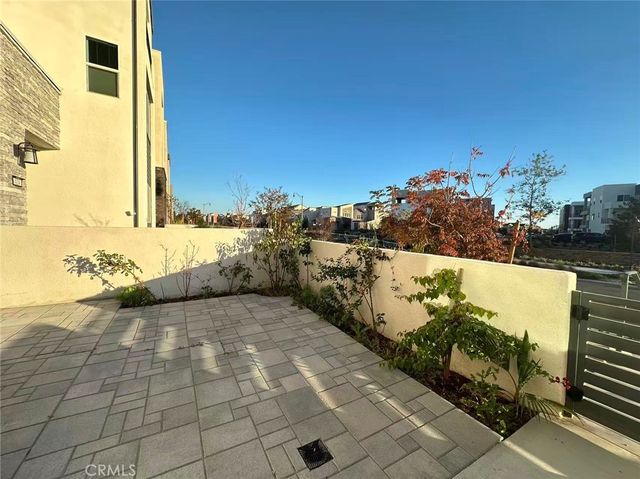 426 Treble, Irvine, CA 92618