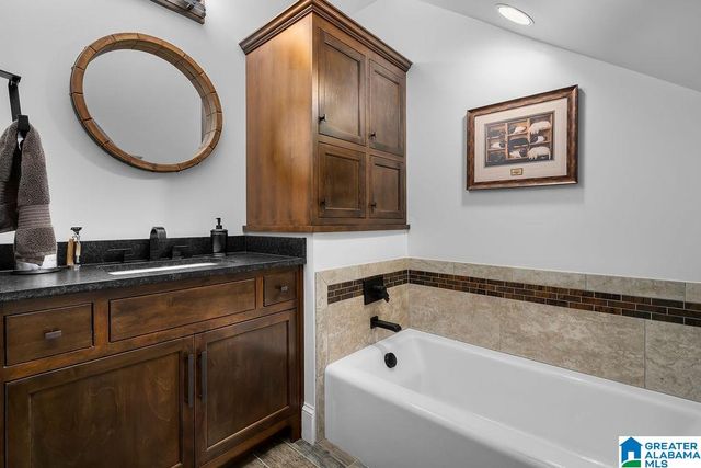 2406 OAK RIDGE DRIVE, Jasper, AL 35504