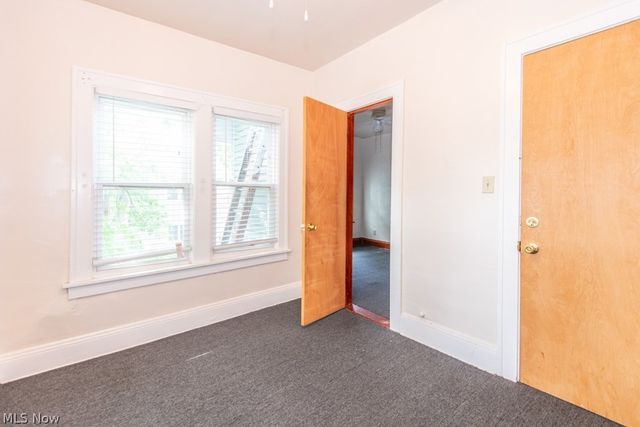 917 Helmsdale Road, Cleveland Heights, OH 44112