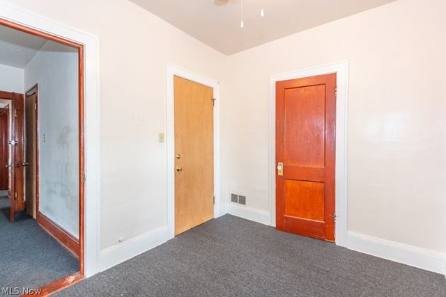 917 Helmsdale Road, Cleveland Heights, OH 44112