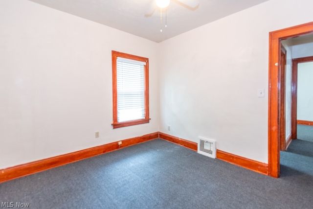 917 Helmsdale Road, Cleveland Heights, OH 44112