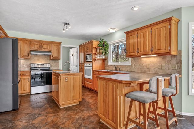 5852 S Farm Road 157, Springfield, MO 65810