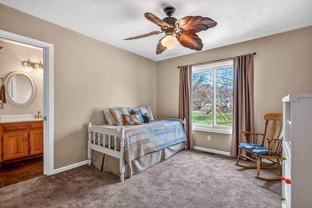 5852 S Farm Road 157, Springfield, MO 65810