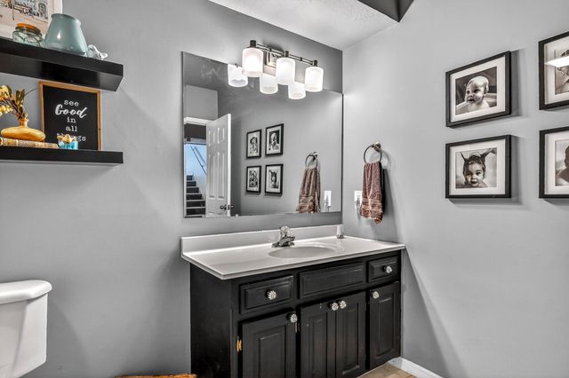 5852 S Farm Road 157, Springfield, MO 65810