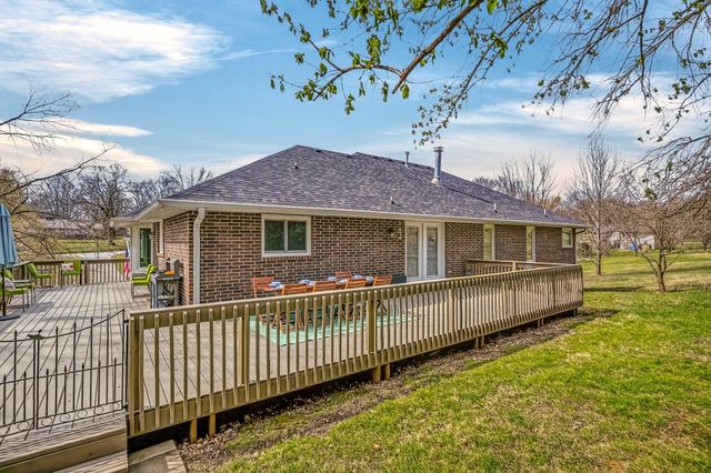 5852 S Farm Road 157, Springfield, MO 65810