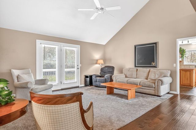 5852 S Farm Road 157, Springfield, MO 65810