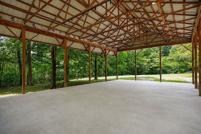 5682 Pates Ford Rd, Smithville, TN 37166