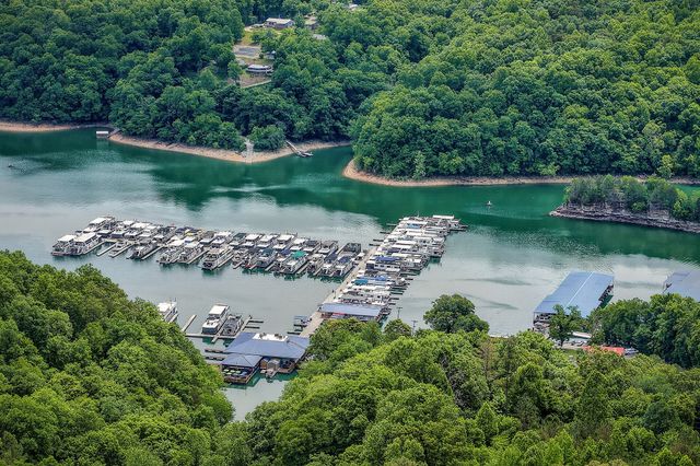 5682 Pates Ford Rd, Smithville, TN 37166