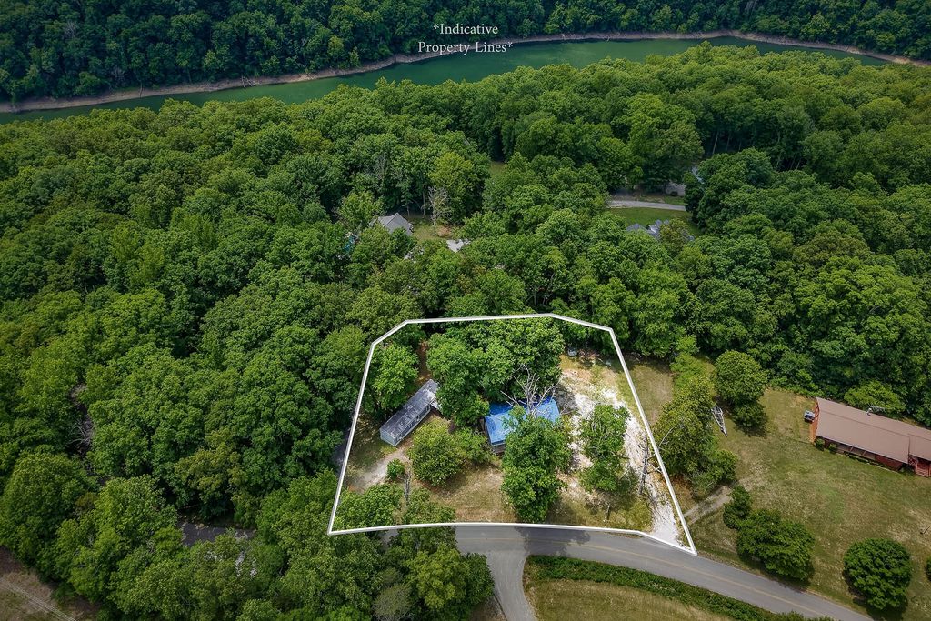 5682 Pates Ford Rd, Smithville, TN 37166