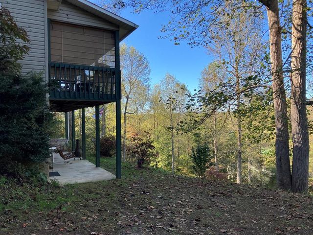 121 White Oak Drive, Warne, NC 28909