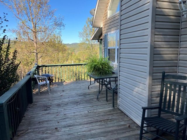121 White Oak Drive, Warne, NC 28909