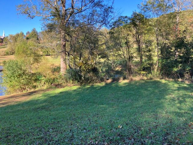 121 White Oak Drive, Warne, NC 28909