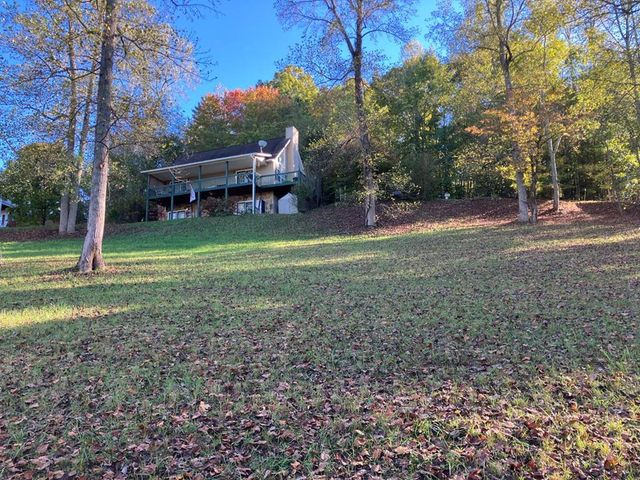 121 White Oak Drive, Warne, NC 28909