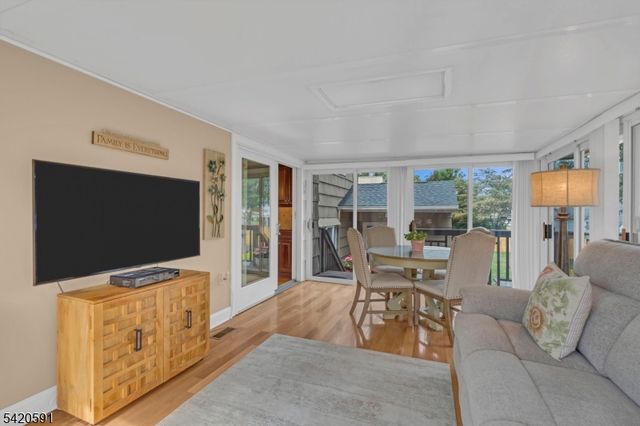 167 Barbara Pl, Middlesex Boro, NJ 08846