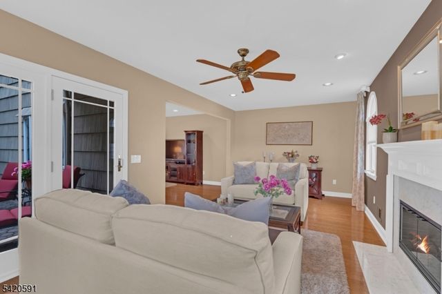 167 Barbara Pl, Middlesex Boro, NJ 08846