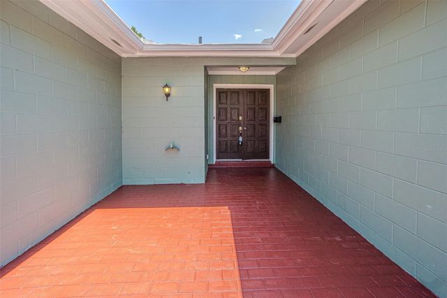 7203 BATTENWOOD COURT, Tampa, FL 33615