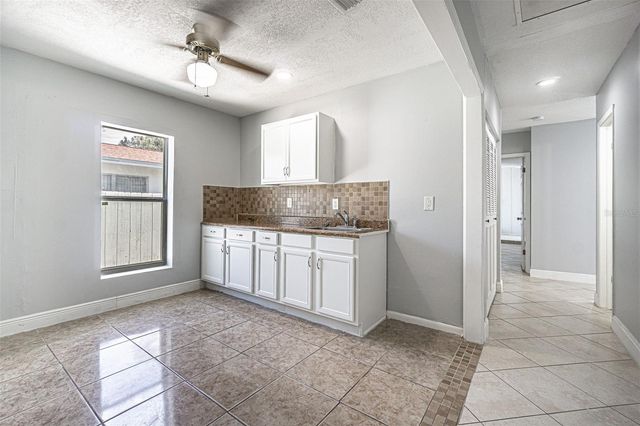 7203 BATTENWOOD COURT, Tampa, FL 33615