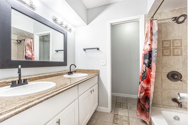 7203 BATTENWOOD COURT, Tampa, FL 33615