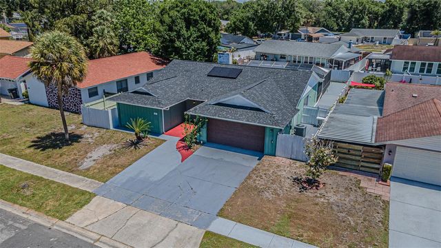7203 BATTENWOOD COURT, Tampa, FL 33615