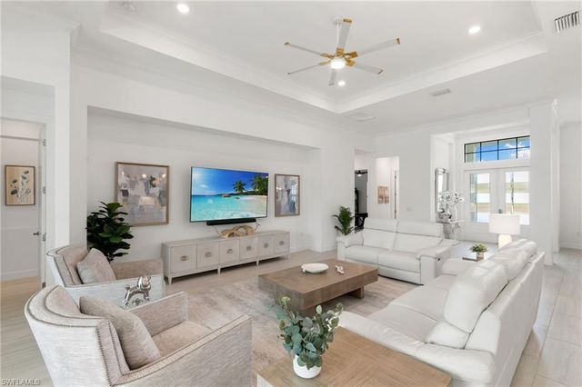 3122 Heather Glen CT, Naples, FL 34114