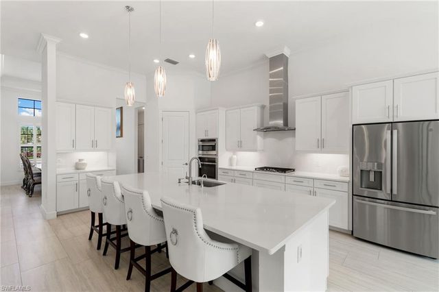 3122 Heather Glen CT, Naples, FL 34114