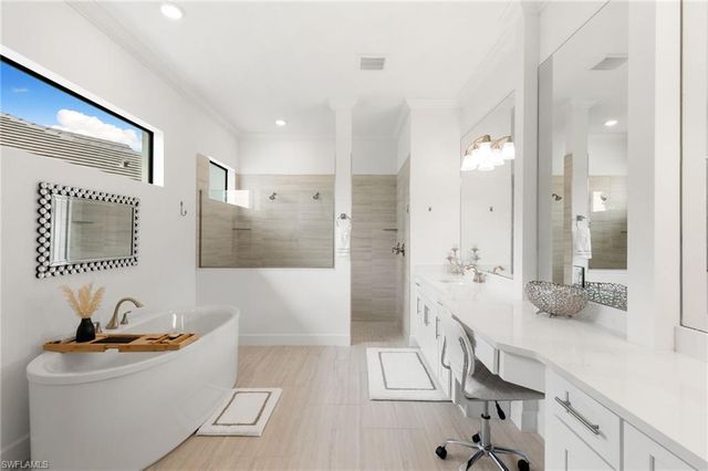 3122 Heather Glen CT, Naples, FL 34114