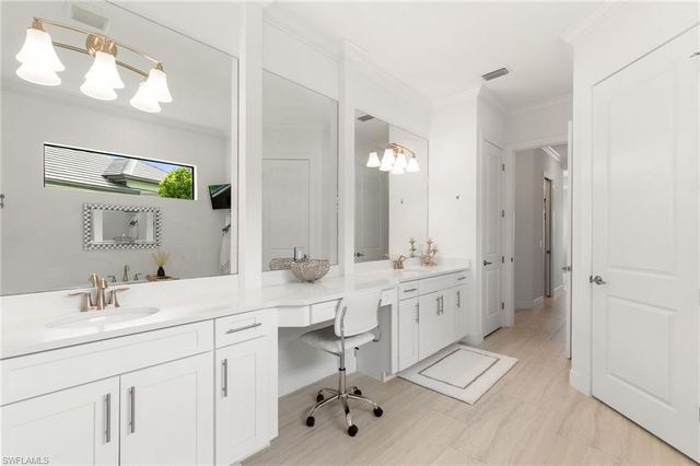 3122 Heather Glen CT, Naples, FL 34114