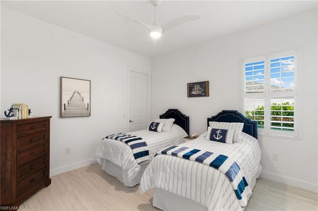 3122 Heather Glen CT, Naples, FL 34114