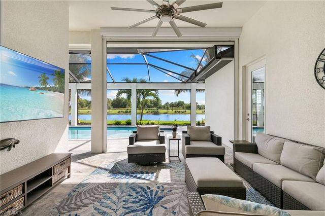 3122 Heather Glen CT, Naples, FL 34114