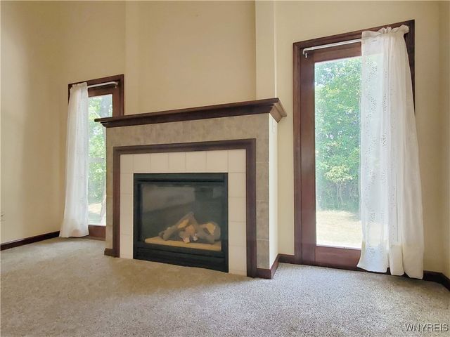 12 Parwood Trail, Cheektowaga, NY 14043