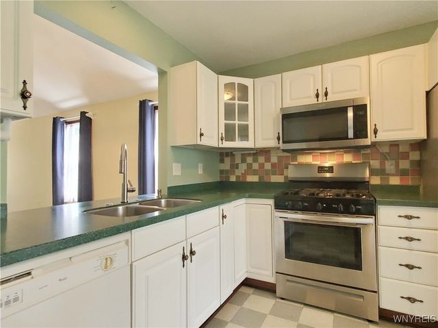 12 Parwood Trail, Cheektowaga, NY 14043