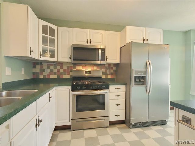 12 Parwood Trail, Cheektowaga, NY 14043