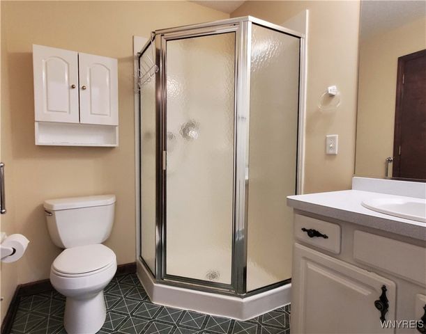 12 Parwood Trail, Cheektowaga, NY 14043