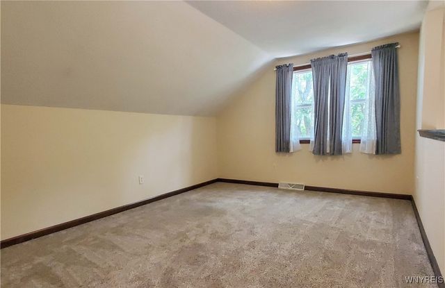 12 Parwood Trail, Cheektowaga, NY 14043