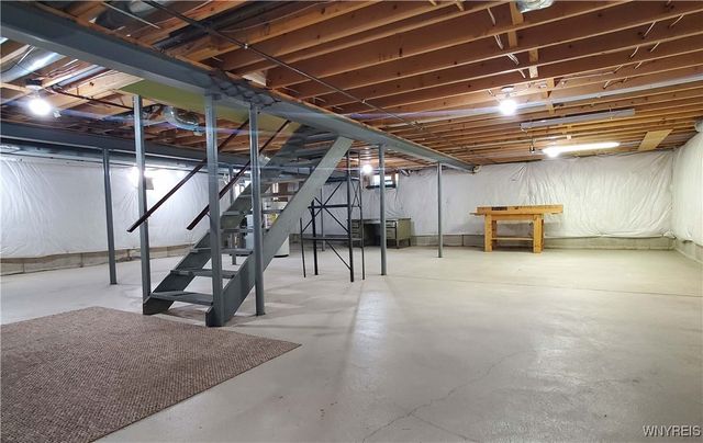 12 Parwood Trail, Cheektowaga, NY 14043