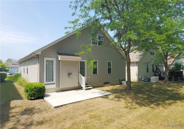 12 Parwood Trail, Cheektowaga, NY 14043