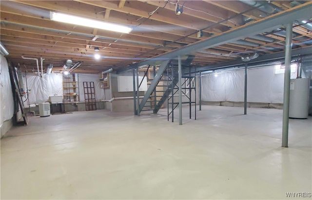 12 Parwood Trail, Cheektowaga, NY 14043