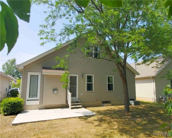 12 Parwood Trail, Cheektowaga, NY 14043