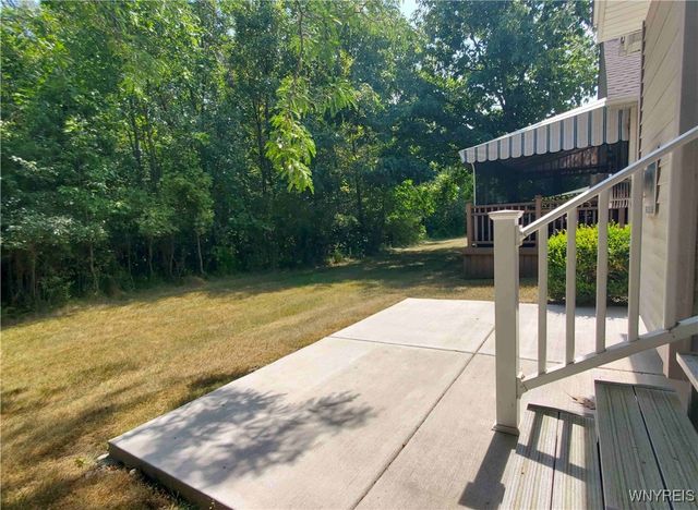 12 Parwood Trail, Cheektowaga, NY 14043