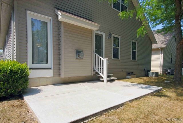 12 Parwood Trail, Cheektowaga, NY 14043